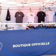 Stand de la boutique officielle de la Patrouille de France