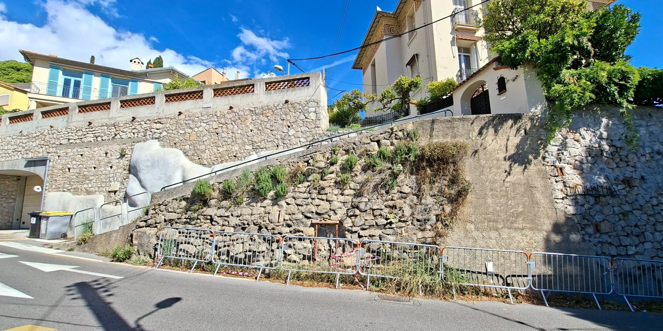 Travaux de confortement d'un mur de soutènement